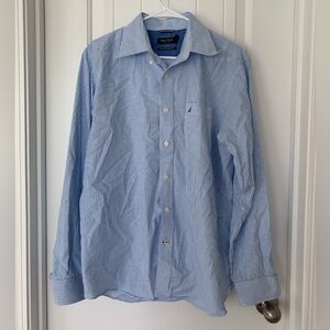 Nautica Men’s Wrinkle Resistant Blue and White Cross-hatch Dress Shirt